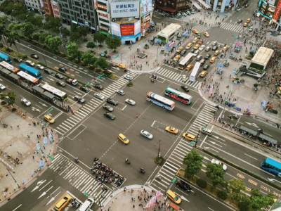 traffic in busy intersection